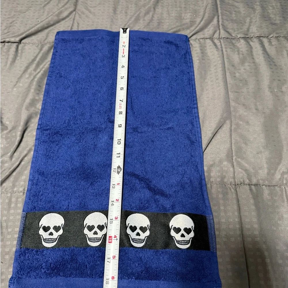 Betsey Johnson totally skulls Blue Fingertip towel 11x18